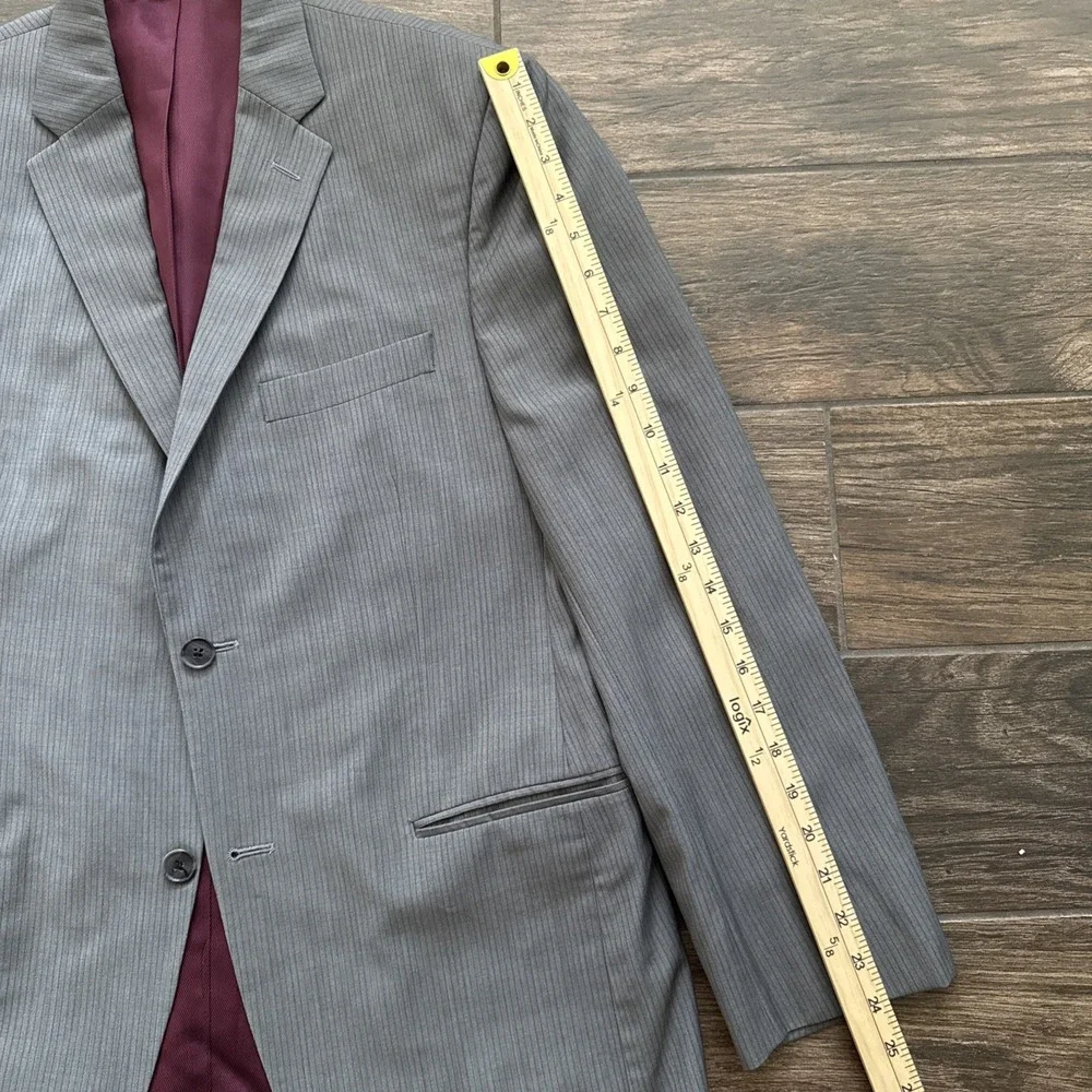 Saks Fifth Avenue Suit Men 40S 32x32 Gray Pinstripe 100% Wool Made in Canada